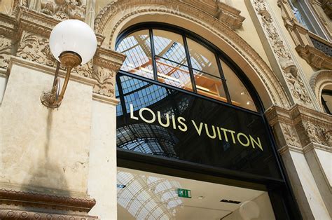 louis vuitton milano store